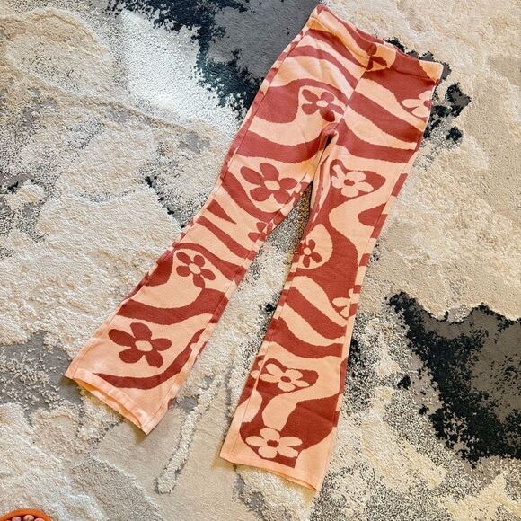 Altar’d State Anna Floral Flare Pants in Terracotta Size Small - Picture 2 of 7